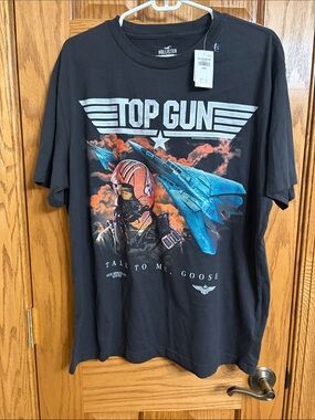 NWT❗️Hollister Black 'Top Gun' Graphic Tee with Blue Jet and Red Helmet